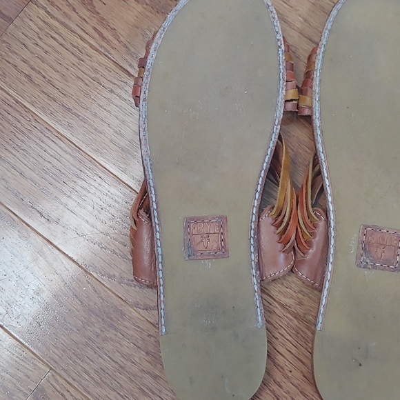 FINAL! 🚨Frye leather flat sandals womens 8 1/2 B - Picture 6 of 8